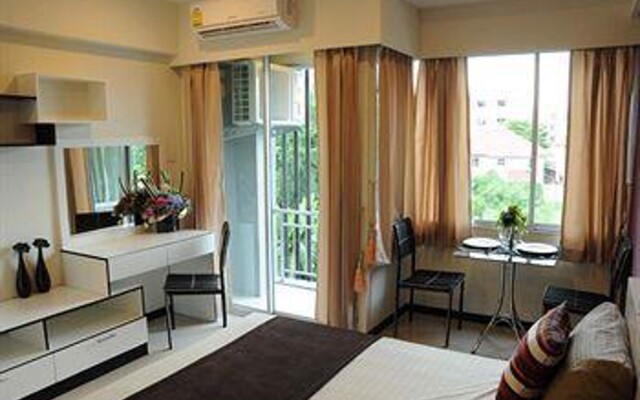 Отель K-House Sukhumvit 71