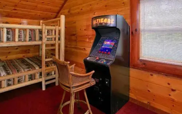 Live Laugh Love Pool Lodge