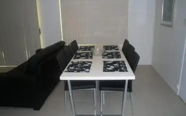 Lowset home with attached Granny Flat - Doomba Dr, Bongaree