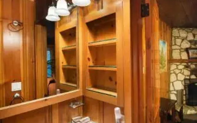 Sugar Pine Suite
