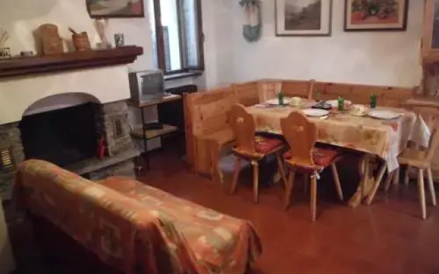 Gravedona Village House