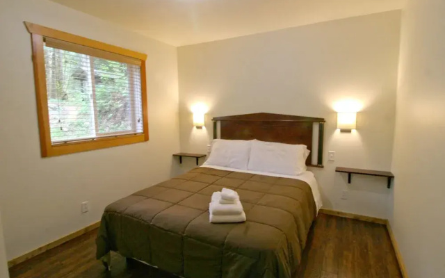 Mount Baker Cabin #2 by RedAwning