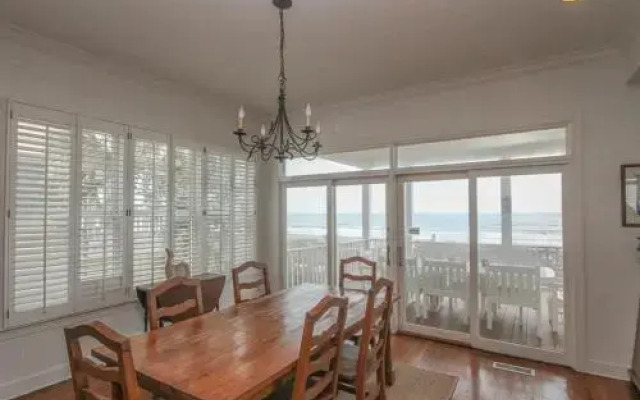 Ocean Boulevard 802 by RedAwning