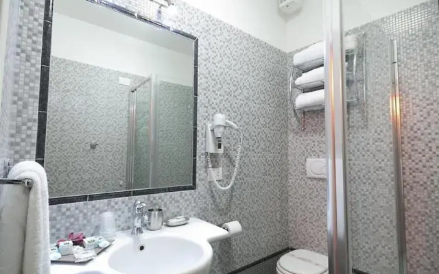 Frattina Family Romantic Superior Suite