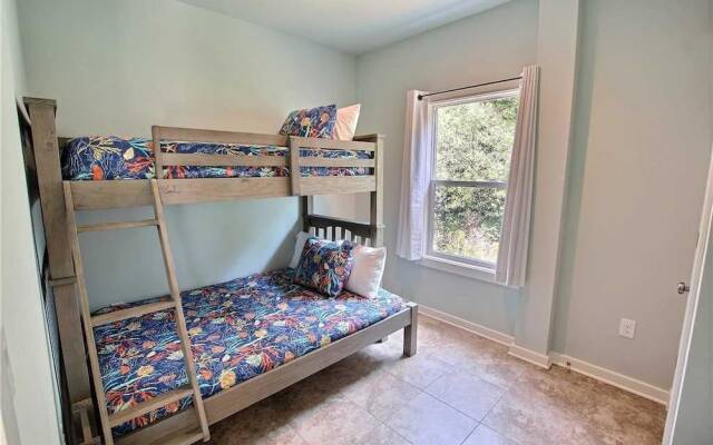 Salty Breeze Cb34 - 4 Br Home