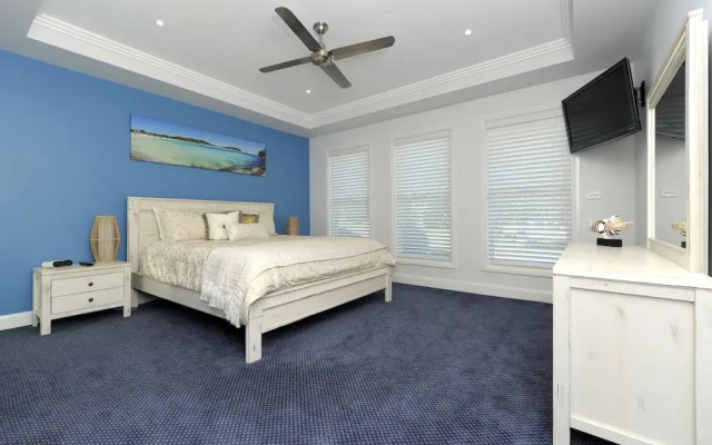 The Fingal House - Fingal Bay