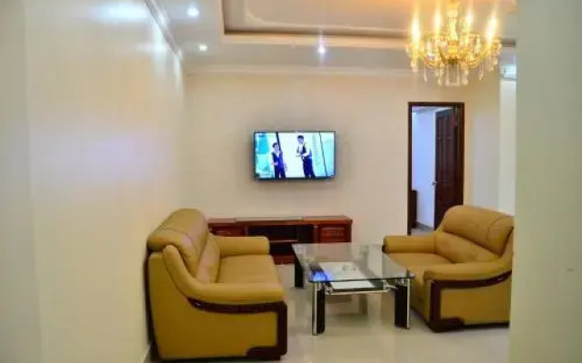 Tan Long Lach Tray Apartment