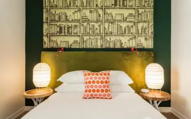 3BR Townhome UT Austin by WanderJaunt