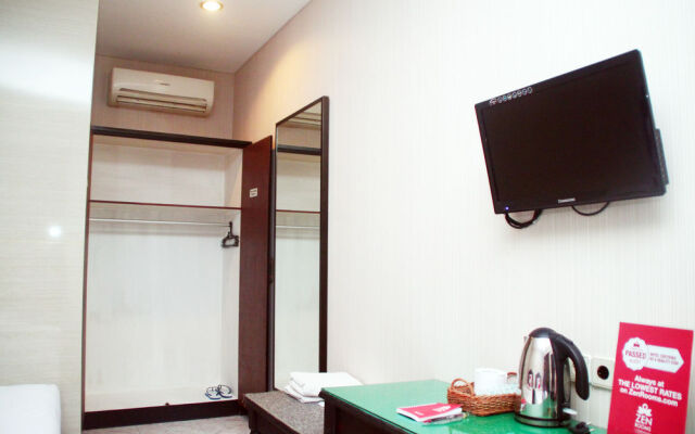 ZEN Rooms By Pass Juanda