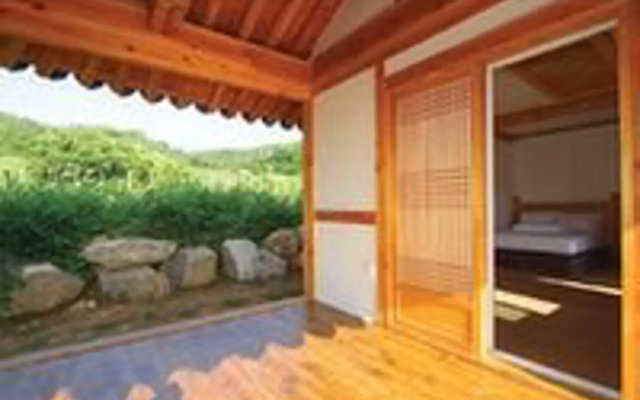 Gyeongju Hanok Pen Town Pension