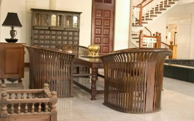 Mount Lavinia House