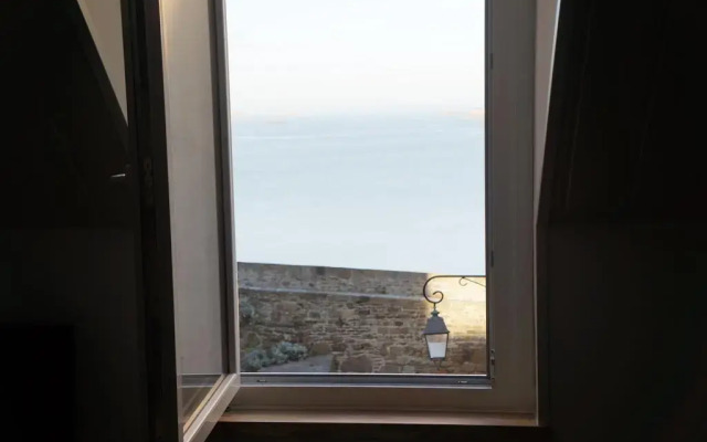 Intra Muros Vue Mer