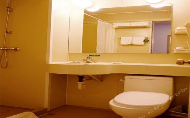 Jinjiang Inn Yingkou Bayuquan Century Square