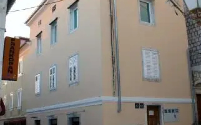 Apartment Decumana