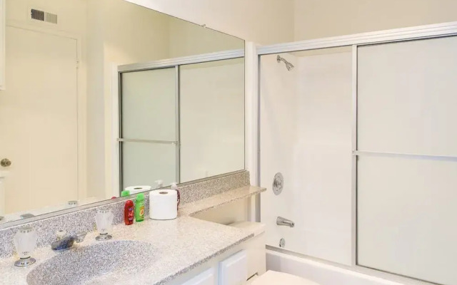 Visalia Apartment #873932 by RedAwning