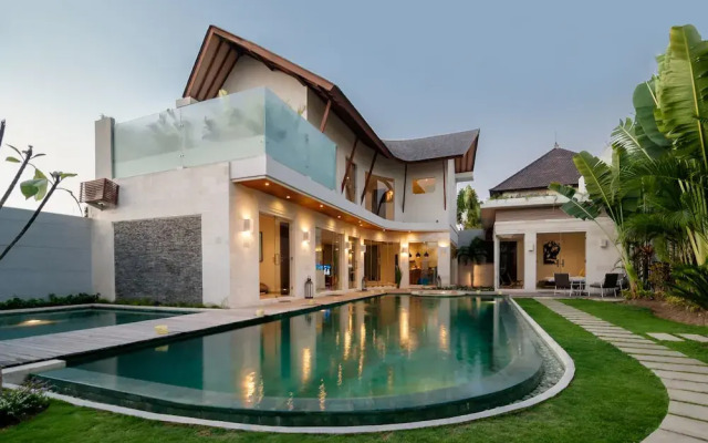 Villa Cloud Nine And Belle Seminyak