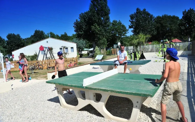 Camping Aqua 3 Masses