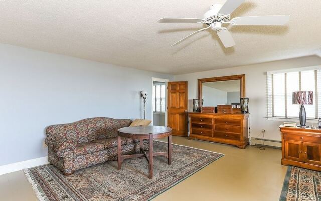 803 Commercial St Home