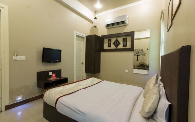 OYO Rooms Aatish Market