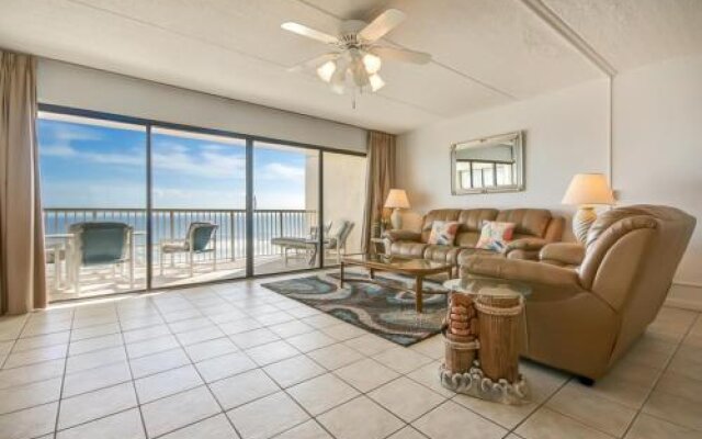 Oceanfront Condo with Beach Access, Pool, and Tennis Court by RedAwning