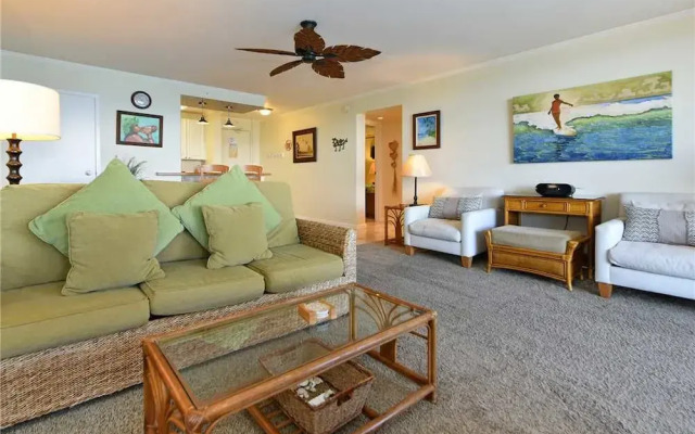 Valley Isle 809 by RedAwning