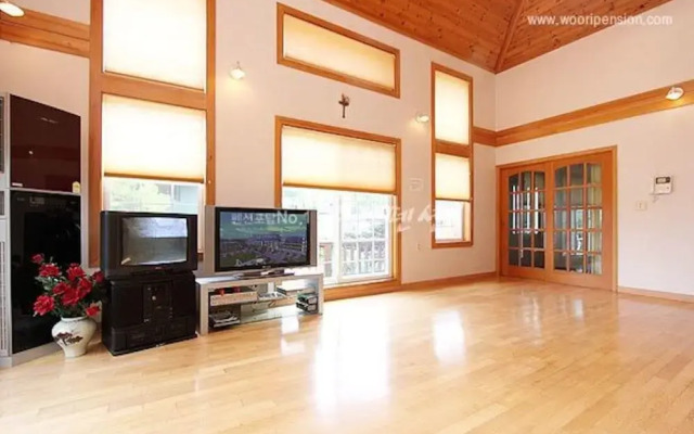Ganghwado Oryunae Woori Jip Pension