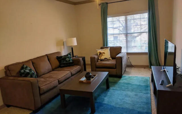 Midtown 240 By Homecomfortstay