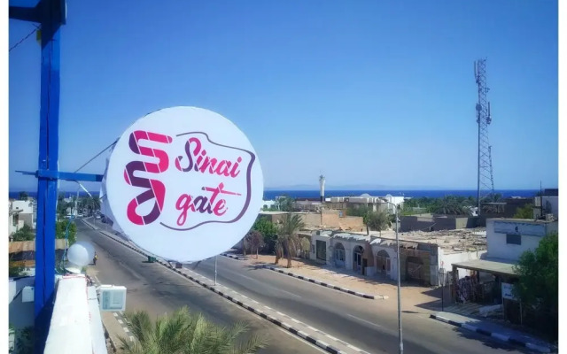 Sinai Gate