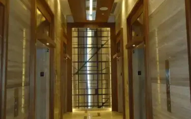 Front Street Luxury Condos