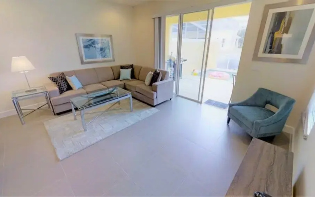 ACO FAMILY – 3 bd with pool (1750)