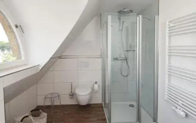 Exklusive Reetdach-Villa Ostseefrische