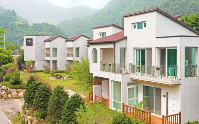 Gapyeong Rowa River View Pension