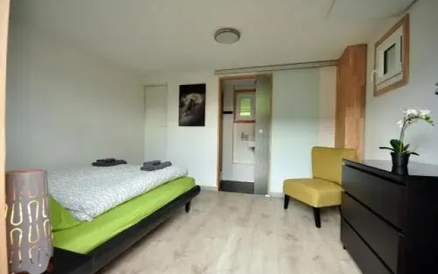 Lake View Chalet