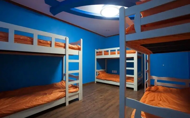 November Guesthouse