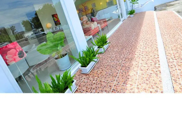 Le Guest House