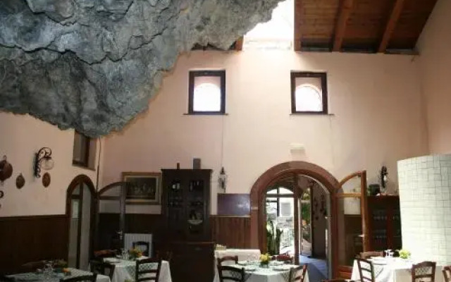 Agriturismo La Grotta