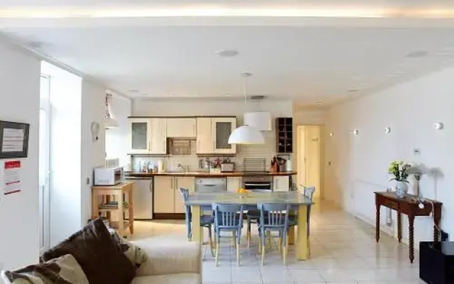 Crieff Armoury Luxury Self Catering Apartment