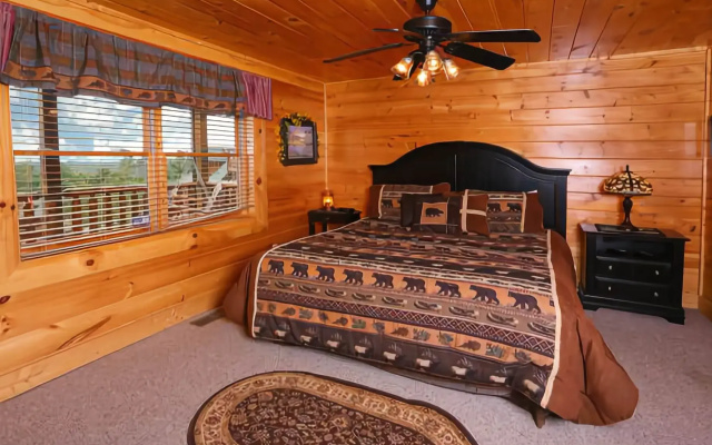 Celebration 4 Br cabin by RedAwning