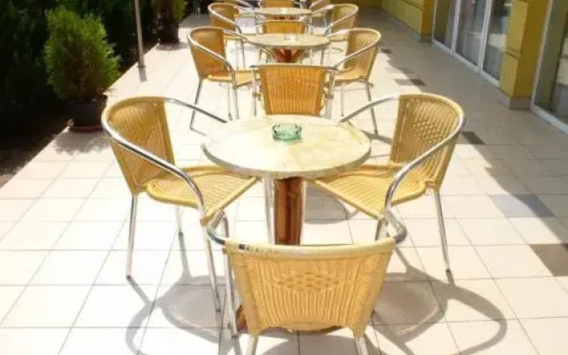 Liget Hotel