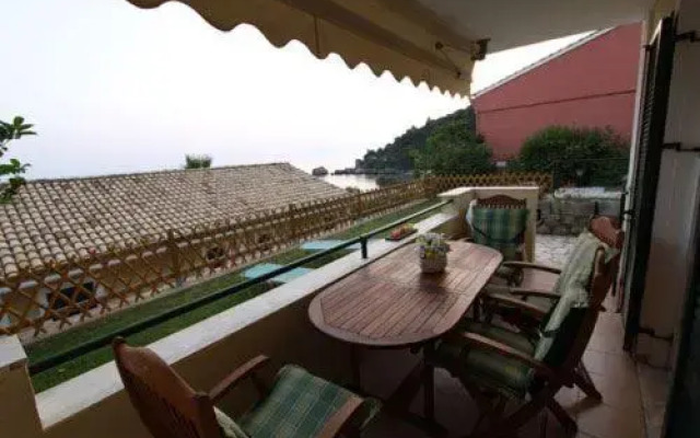 Menigos Resort House