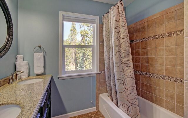 Spruce Creek Lodge By Redawning