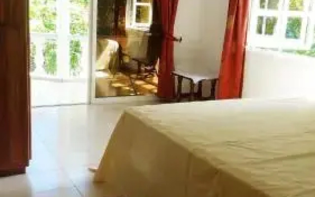 Skyblue Guesthouse - Self Catering