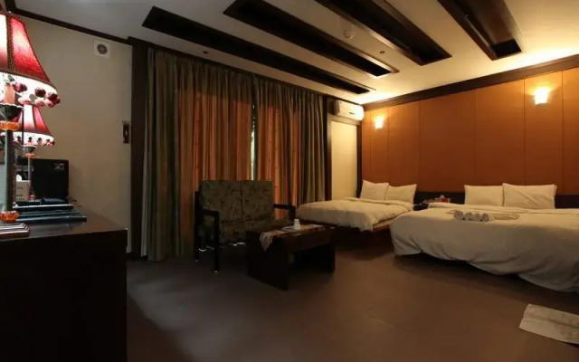 WeolmoonJes Hotel