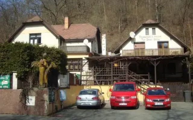 Restaurant a penzion Pod Draci skalou