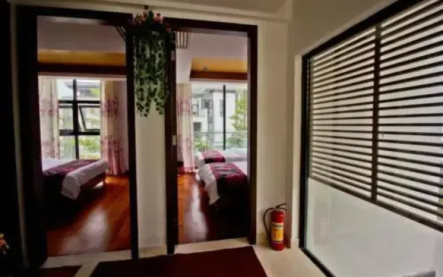 Mingyueshanxi Yinquan Villa