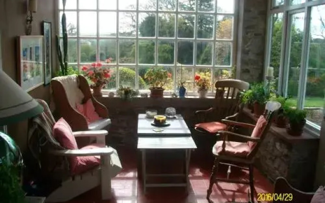Willowhill House