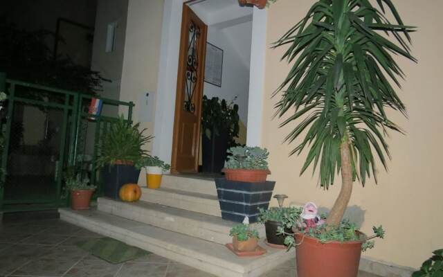 Split Center Apartments