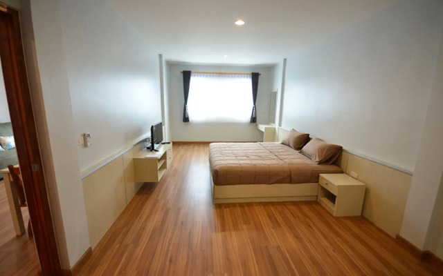 Suthana Residence