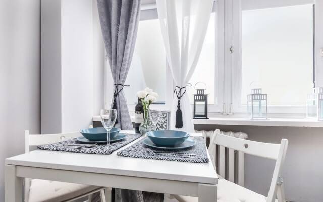 Little Home - Black Swan