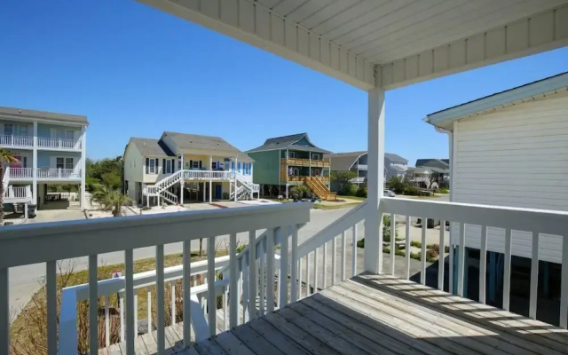 Sea Daze East Duplex - 3 Br Home